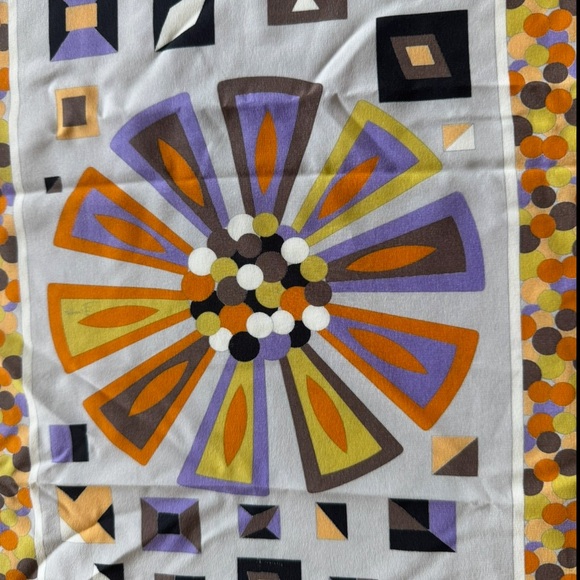 Emilio Pucci Scarf - Picture 3 of 6